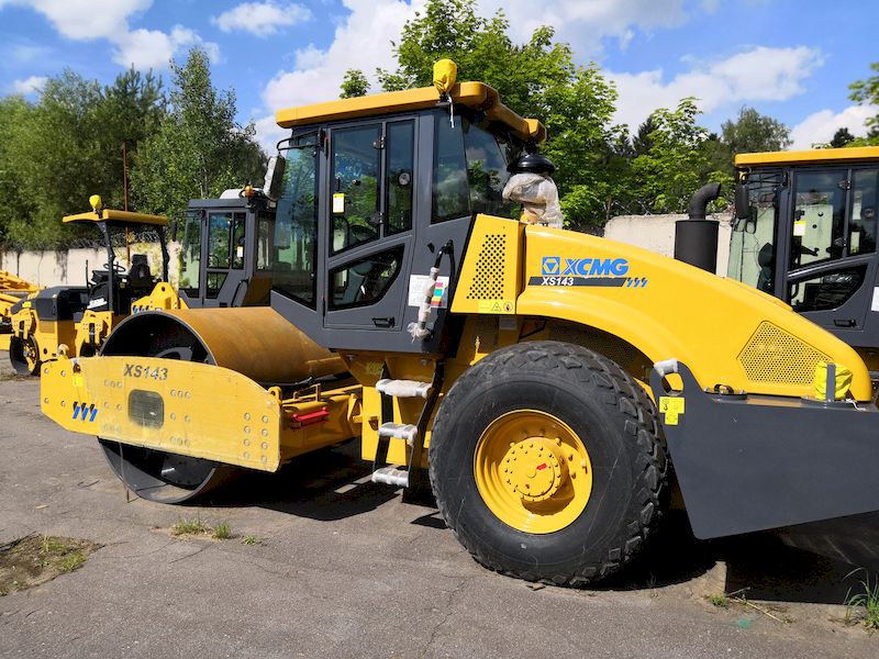 Аренда грунтового катка XCMG XS143